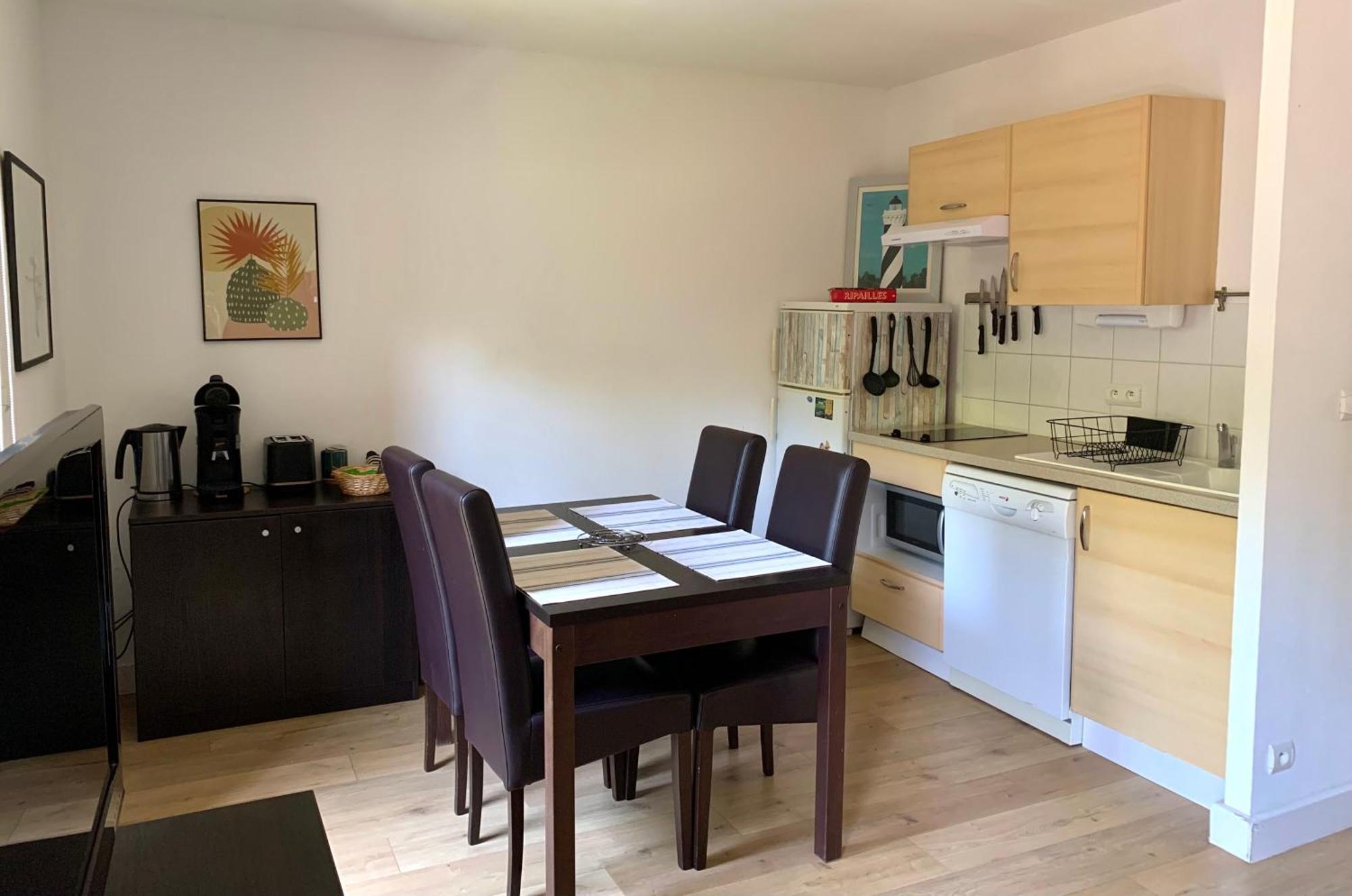 Bel Appartement Cosy Dans Residence Avec Piscine 5 Minutes Plage Messanges  Buitenkant foto